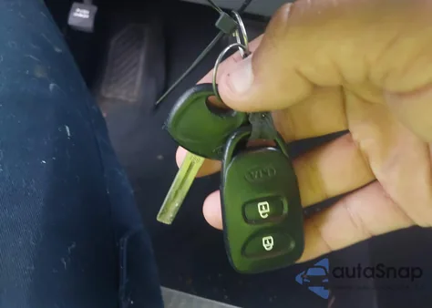 2012 Kia Sorento Lx z USA, uszkodzony, nr VIN 5XYKT3A6XCG295322